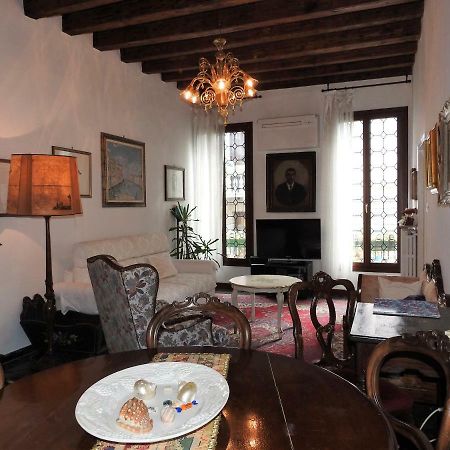La Poetessa Apartment เวนิส ภายนอก รูปภาพ