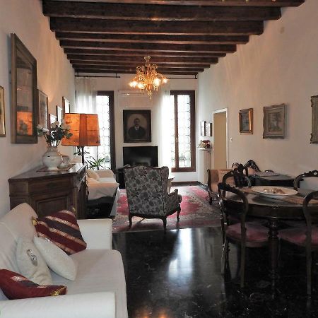 La Poetessa Apartment เวนิส ภายนอก รูปภาพ