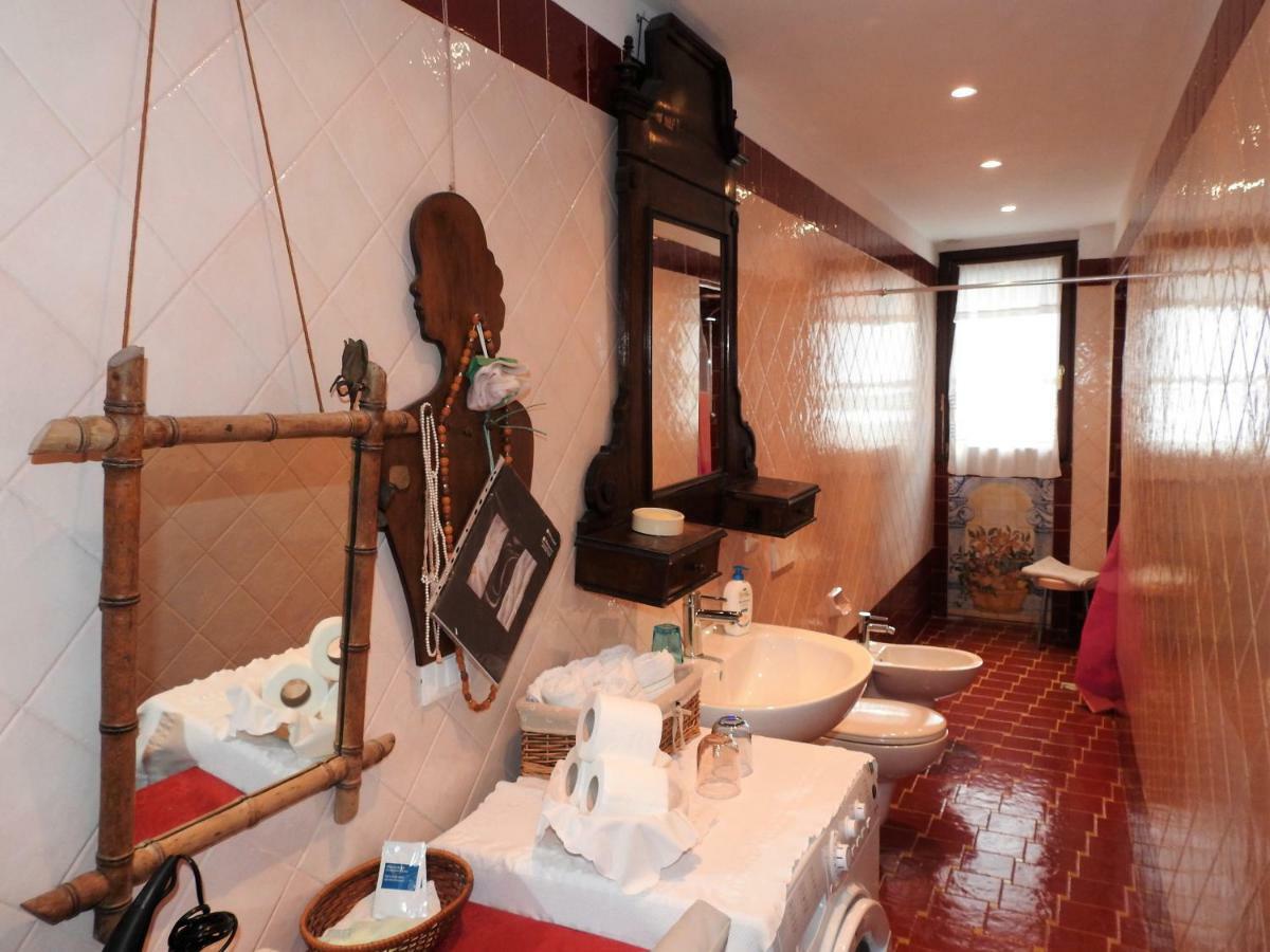 La Poetessa Apartment เวนิส ภายนอก รูปภาพ