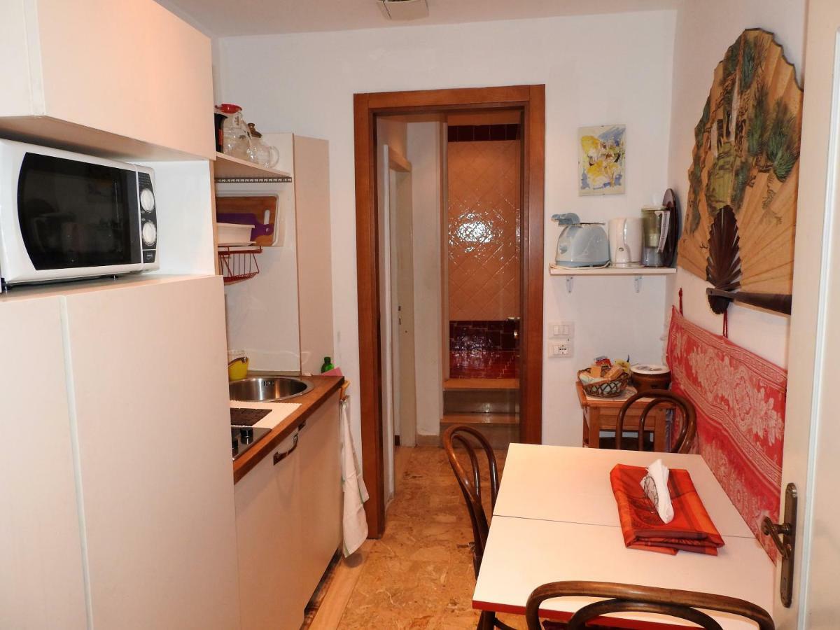 La Poetessa Apartment เวนิส ภายนอก รูปภาพ